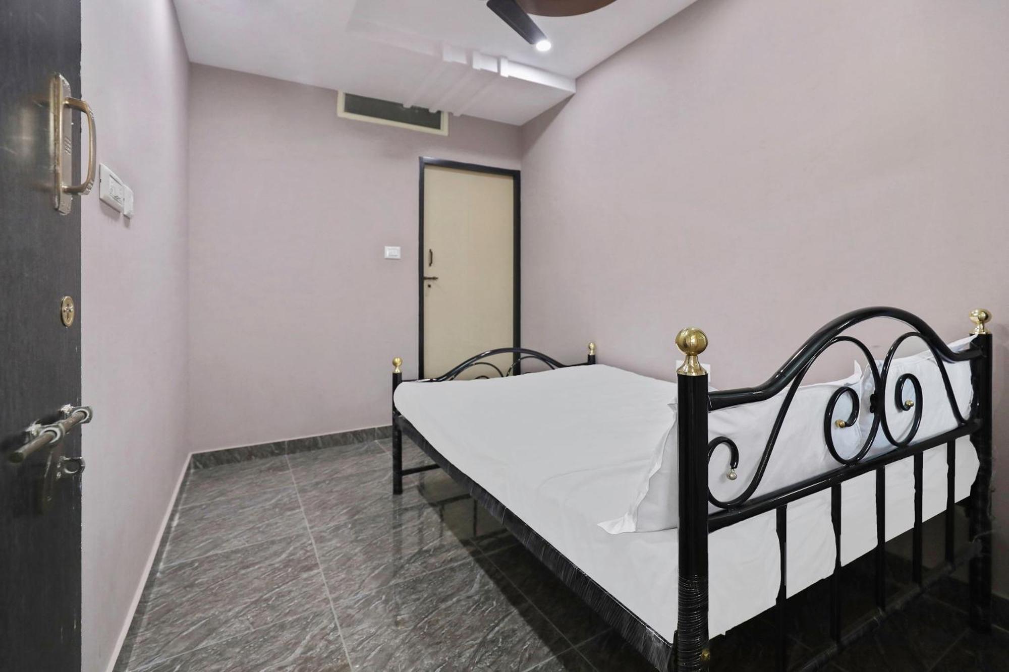 Hotel O Krishnaa Comforts Канакапура Екстериор снимка